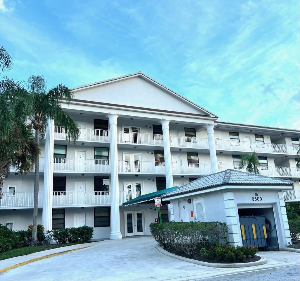 3500 Whitehall Dr Apt 202 - Photo 3 of 14