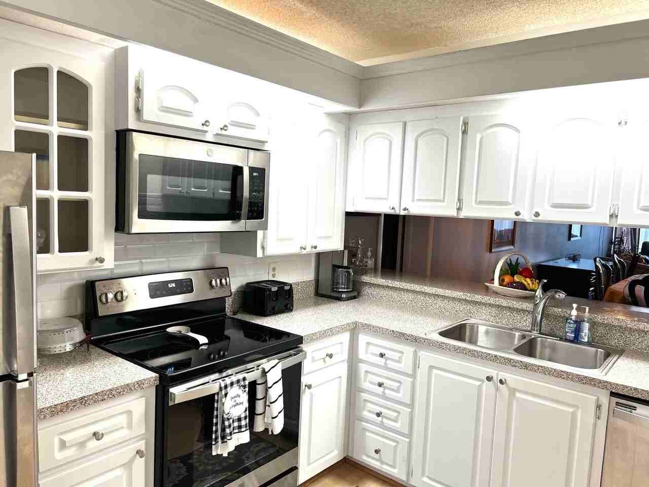 3500 Whitehall Dr Apt 202 - Photo 4 of 14