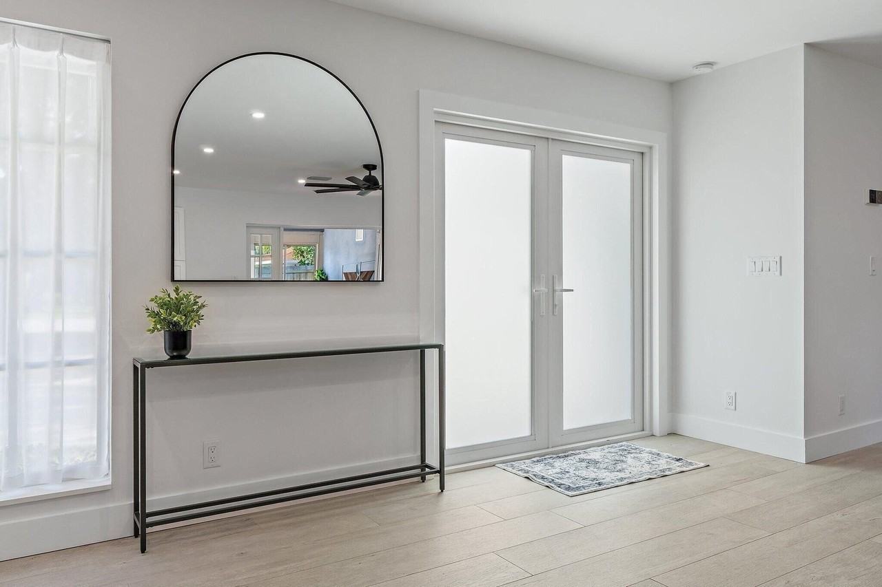 4193 Hyacinth Cir N - Photo 7 of 40