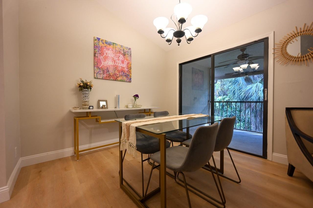 5740 Coach House Cir Apt F - Photo 6 of 13