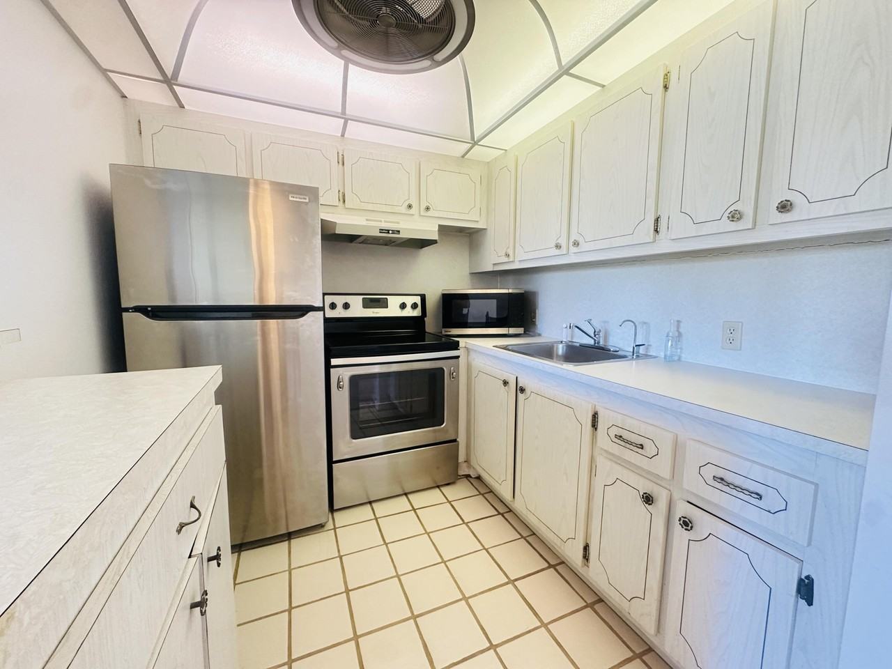129 Brighton D - Photo 6 of 11