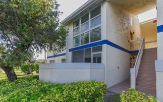 1531 Se Royal Green Cir Unit 202 - Photo 1 of 1