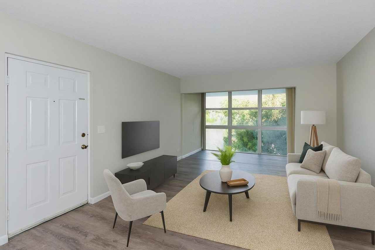 1531 Se Royal Green Cir Unit 202 - Photo 7 of 44