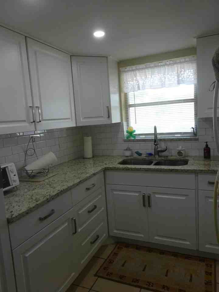 2723 Emory Dr E Apt E - Photo 2 of 19