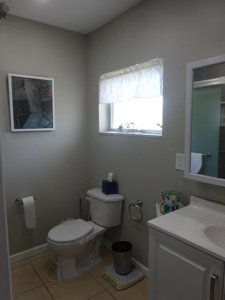 2723 Emory Dr E Apt E - Photo 5 of 19