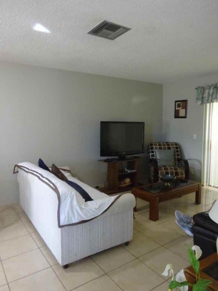 2723 Emory Dr E Apt E - Photo 7 of 19