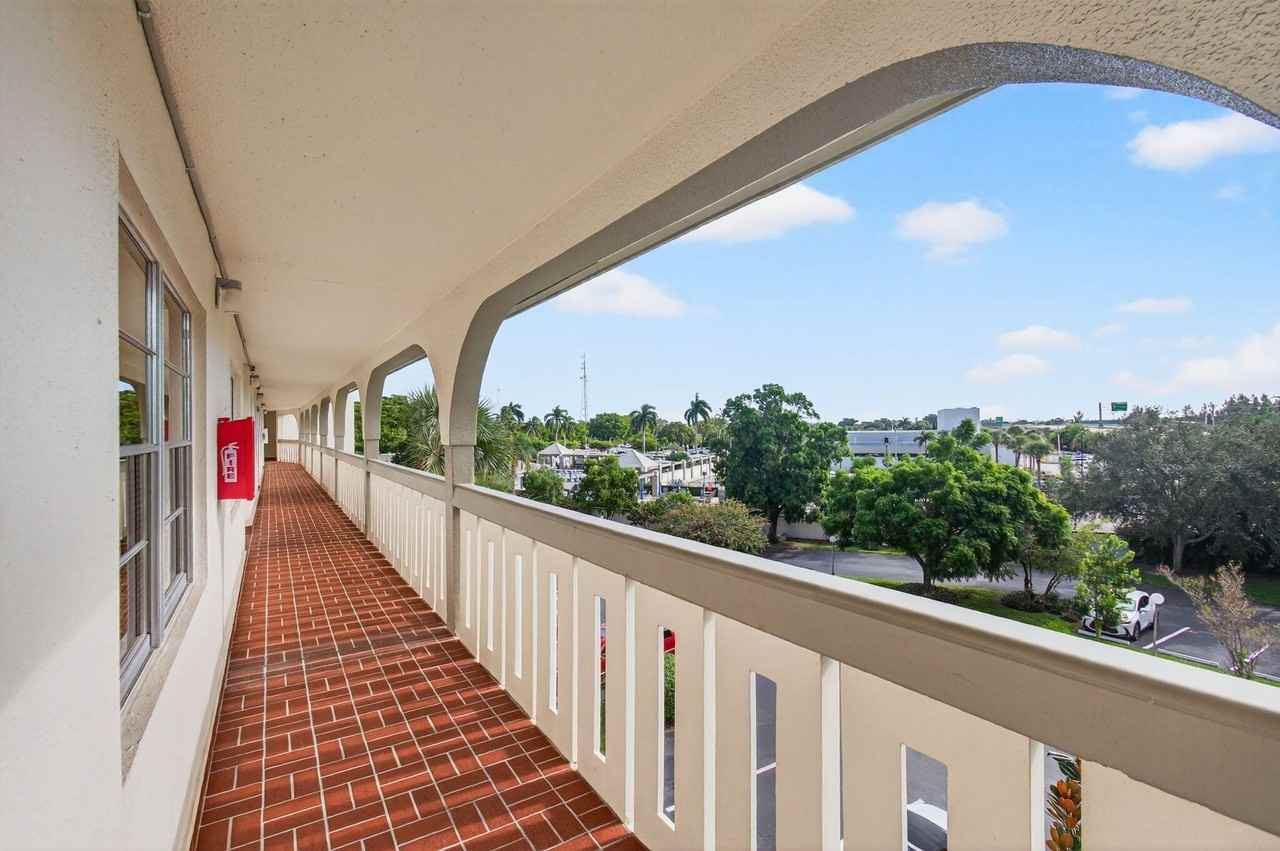 1501 Cayman Way #C4 - Photo 7 of 50