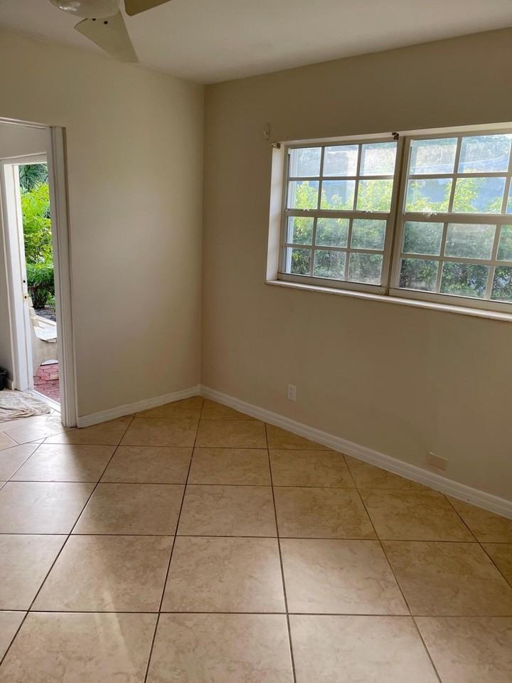 2300 Ne 5th Ave Unit 3 - Photo 2 of 20