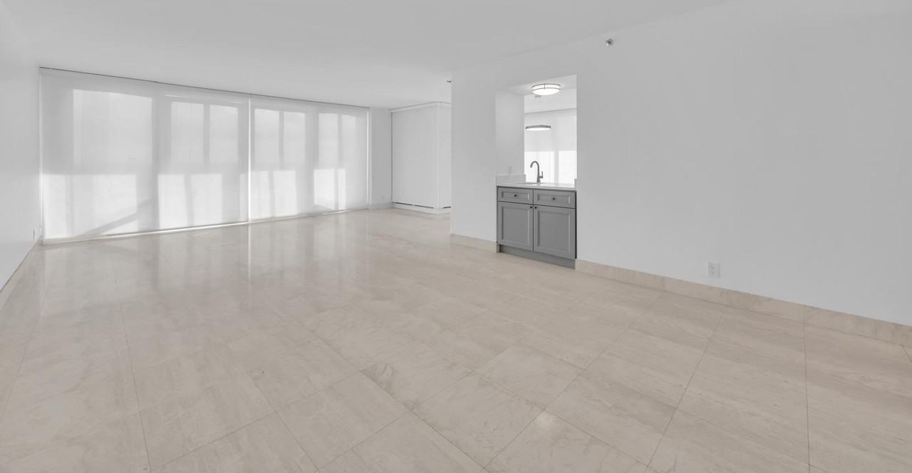 529 S Flagler Dr Apt 14h - Photo 5 of 19