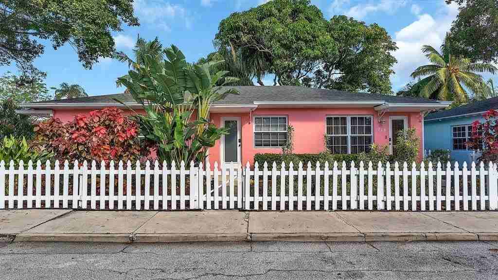 802 N J St - Photo 3 of 24