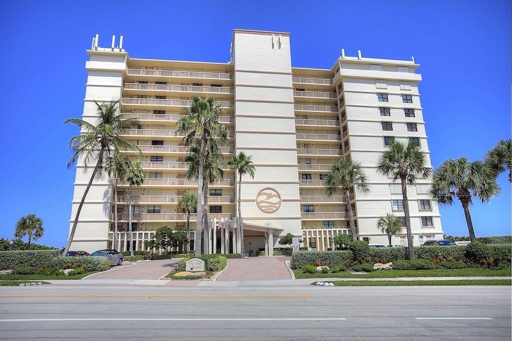 840 Ocean Dr Apt 603 - Photo 2 of 16