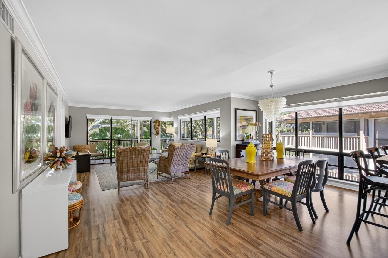 605 Brackenwood Cv - Photo 4 of 43