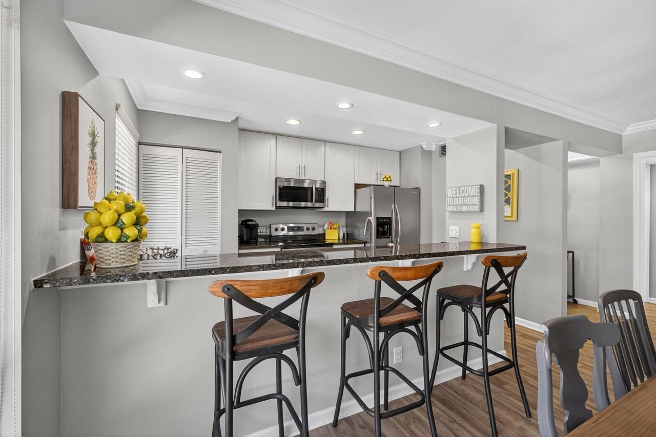 605 Brackenwood Cv - Photo 6 of 43