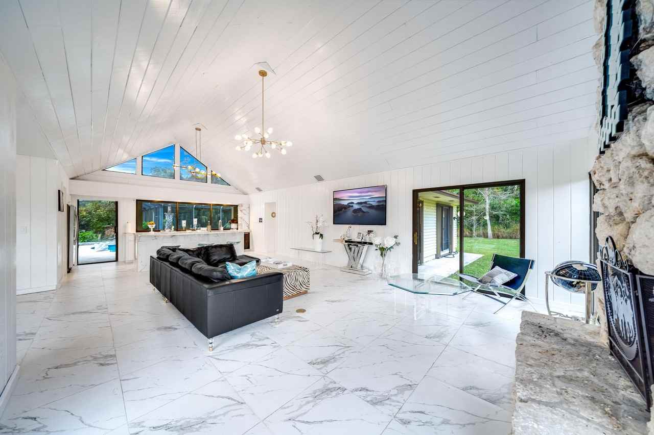 583 Rambling Drive Cir - Photo 5 of 40