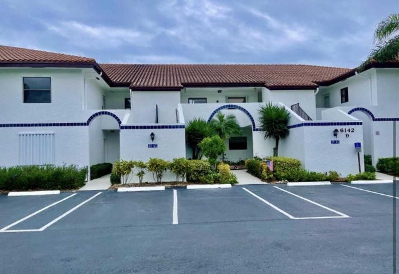 6142 Se Landing Way Apt 9-11 - Photo 3 of 10