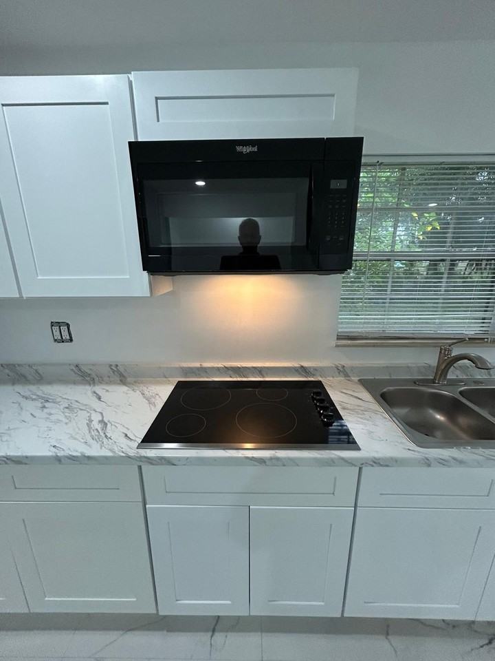 935 34th Ave - Photo 5 of 28