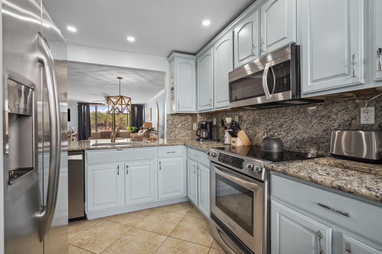 10680 S Ocean Dr Unit G - Photo 7 of 37