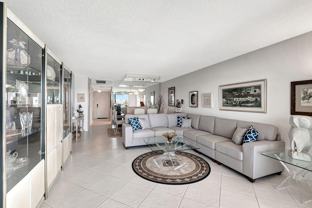 6866 Huntington Ln Apt 806 - Photo 1 of 1