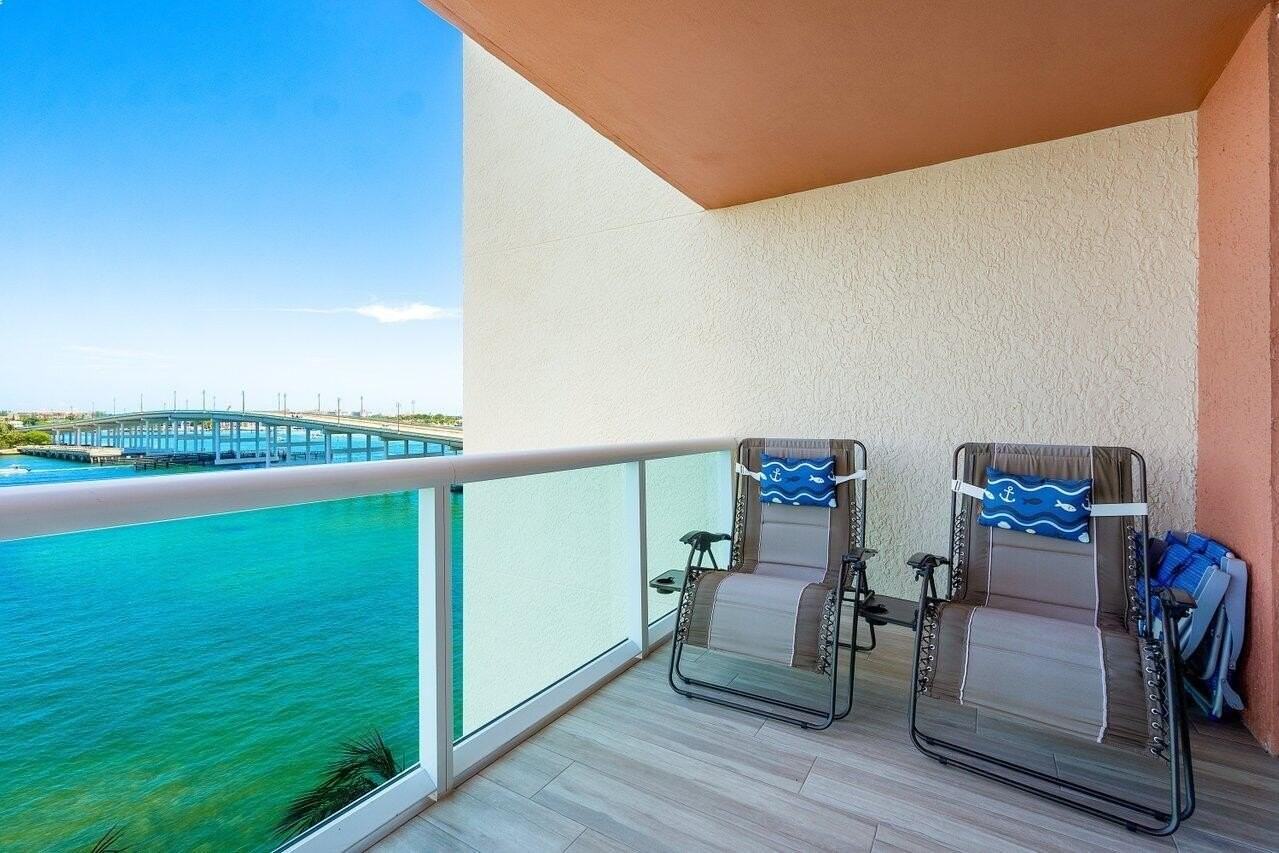 2640 Lake Shore Dr Unit 711 - Photo 6 of 50