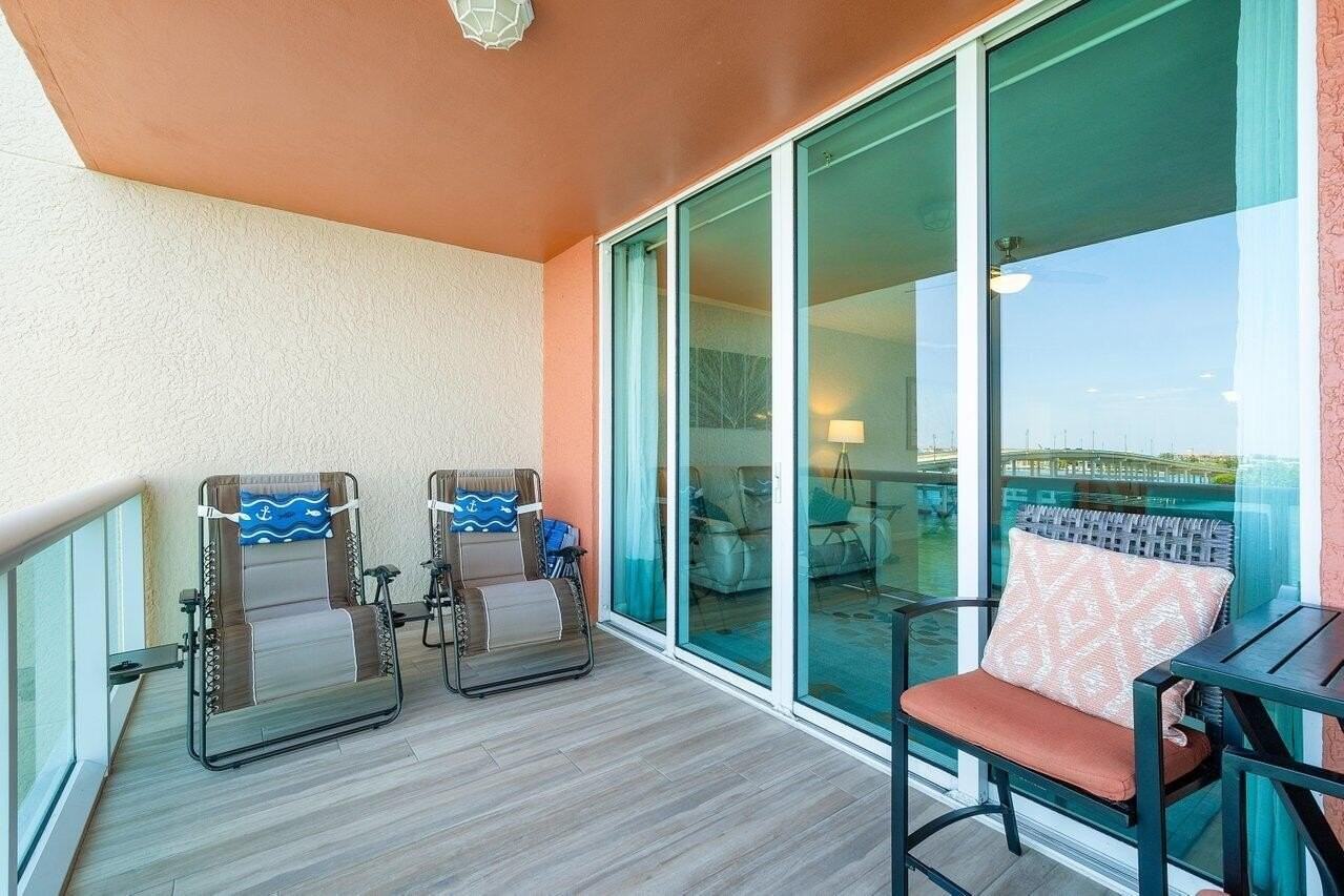 2640 Lake Shore Dr Unit 711 - Photo 7 of 50