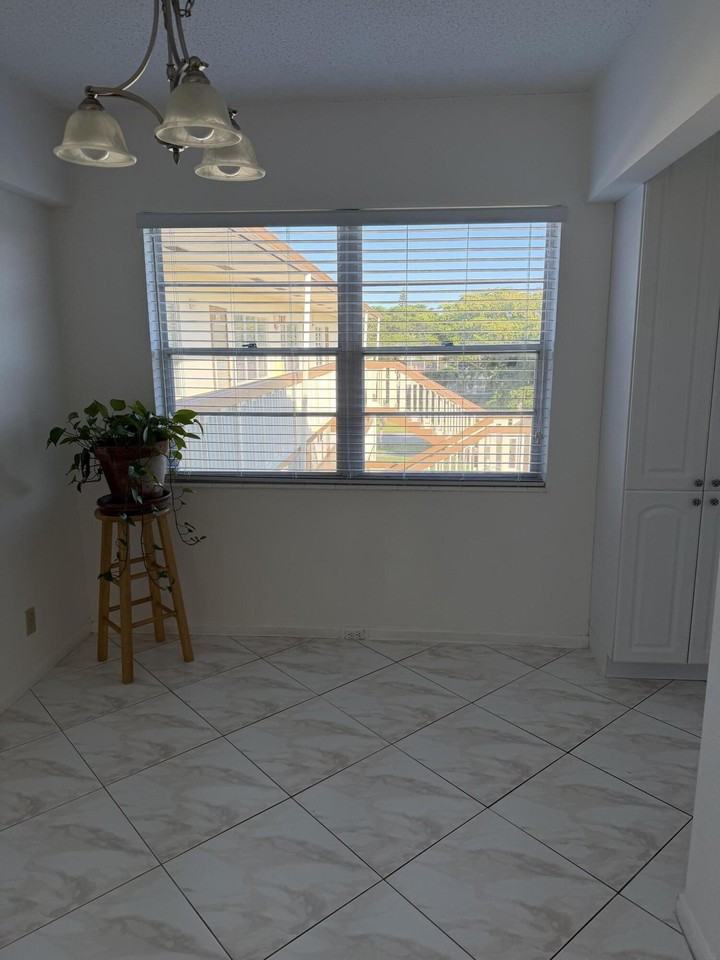 332 Mansfield H - Photo 3 of 27