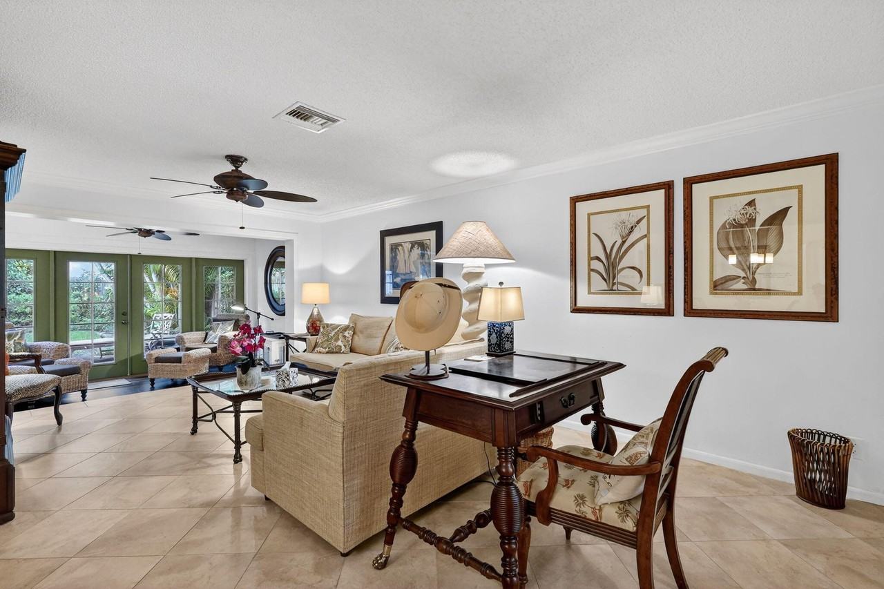 318 Se 7th Ave Apt 3 - Photo 4 of 26