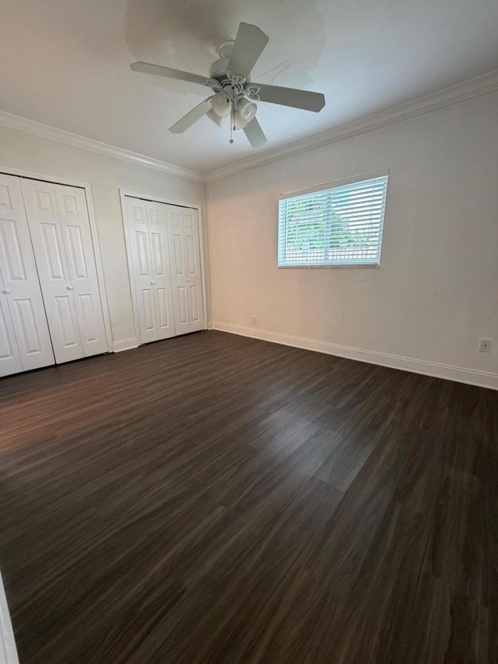 3 Forest Hills Ln - Photo 7 of 13