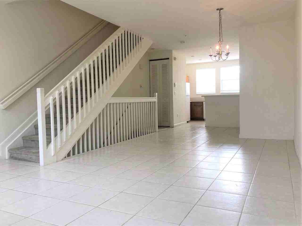 810 Marina Del Ray Ln Unit 7 - Photo 5 of 23