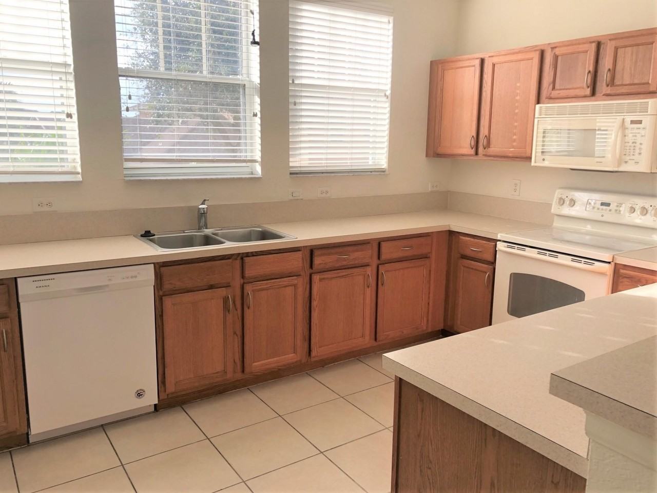 810 Marina Del Ray Ln Unit 7 - Photo 7 of 23