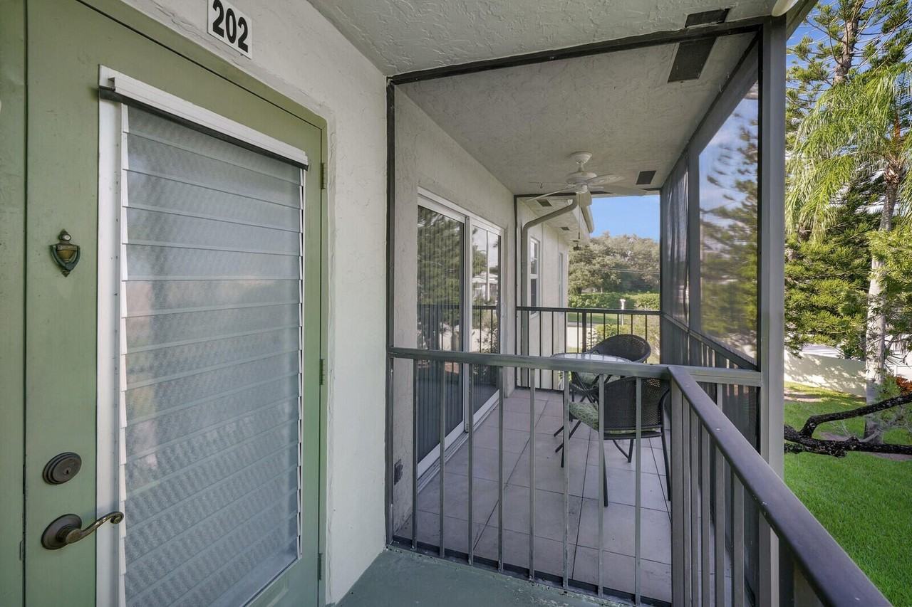 7547 S Oriole Blvd Apt 202 - Photo 3 of 17