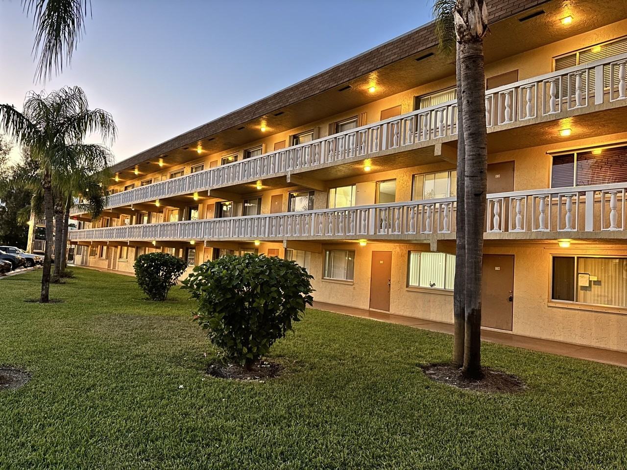 600 Village Green Ct Apt 203