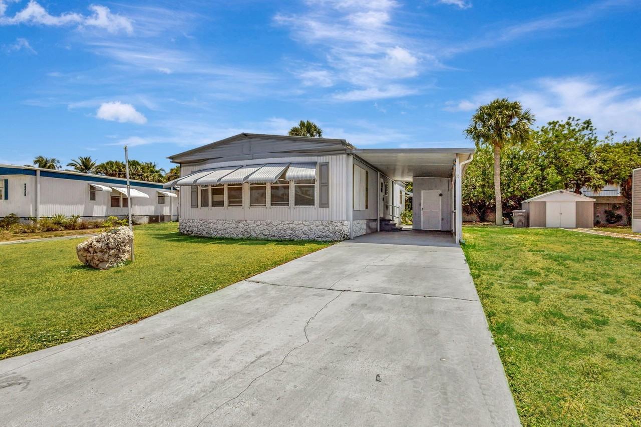 4072 74th St N Unit 395 - Photo 3 of 16