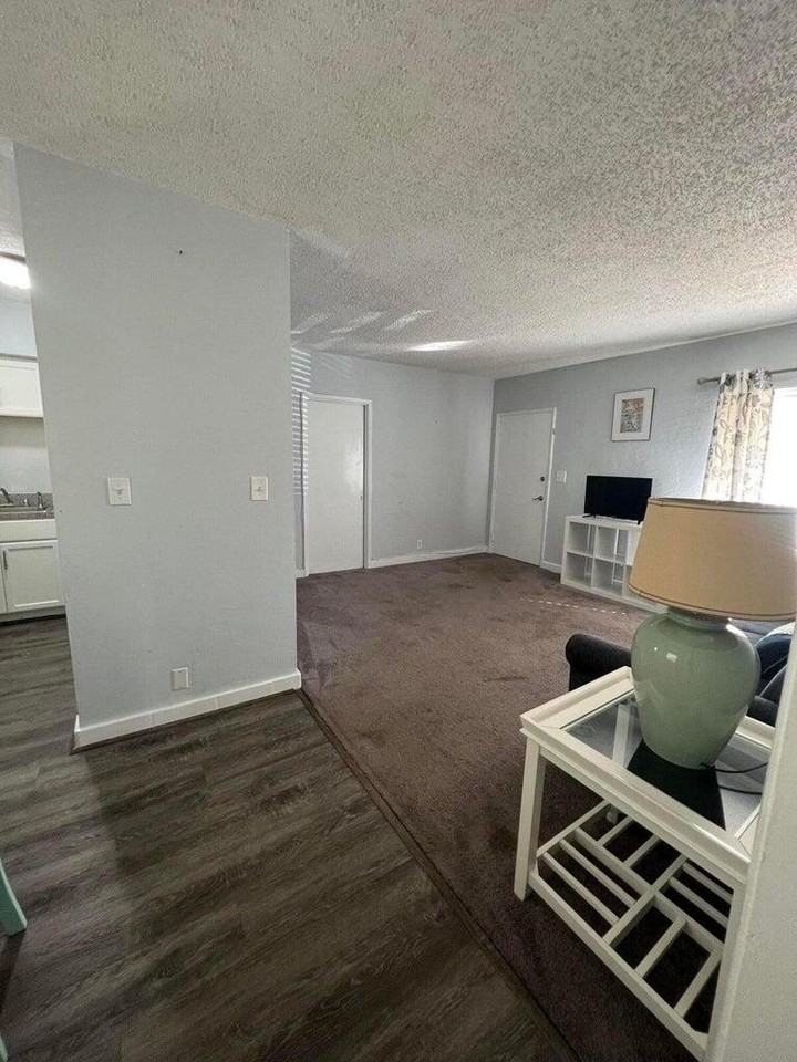 2508 Bay Dr Apt 114 - Photo 7 of 12