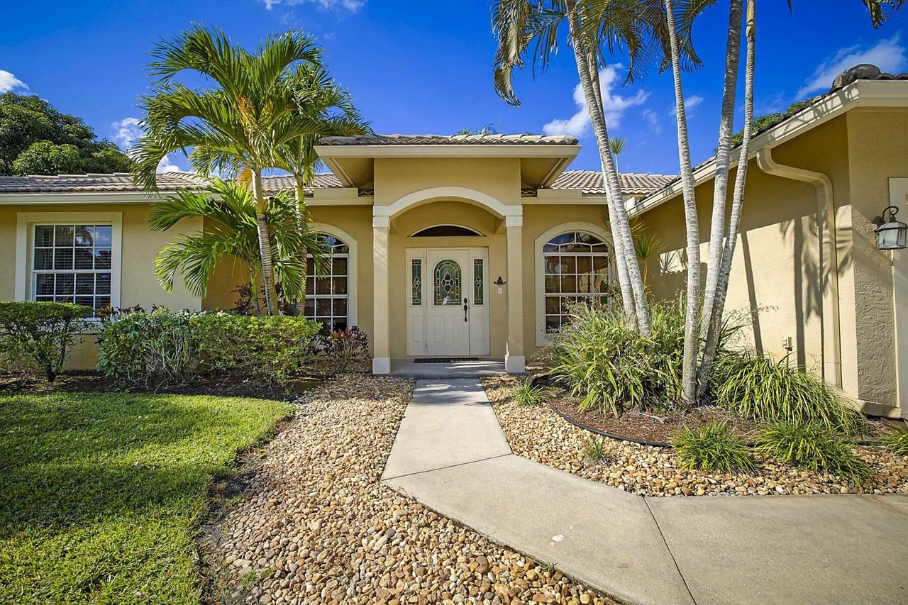 2963 Werwood Ct - Photo 2 of 37