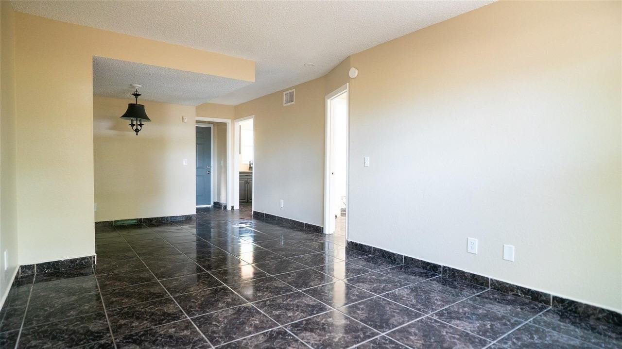 1029 S C St - Photo 6 of 6