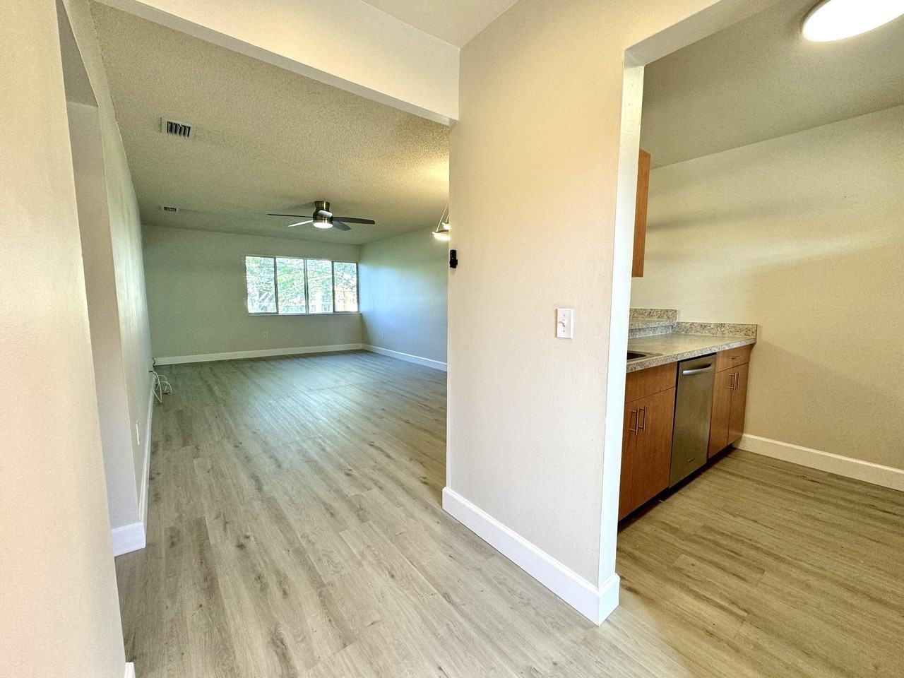 836 Sw 9th Street Cir Apt 201 - Photo 2 of 11