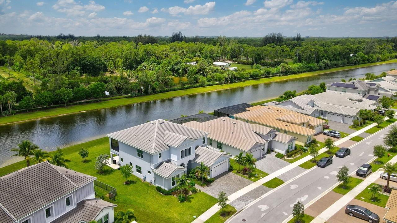 15866 Orchard Dr - Photo 6 of 50