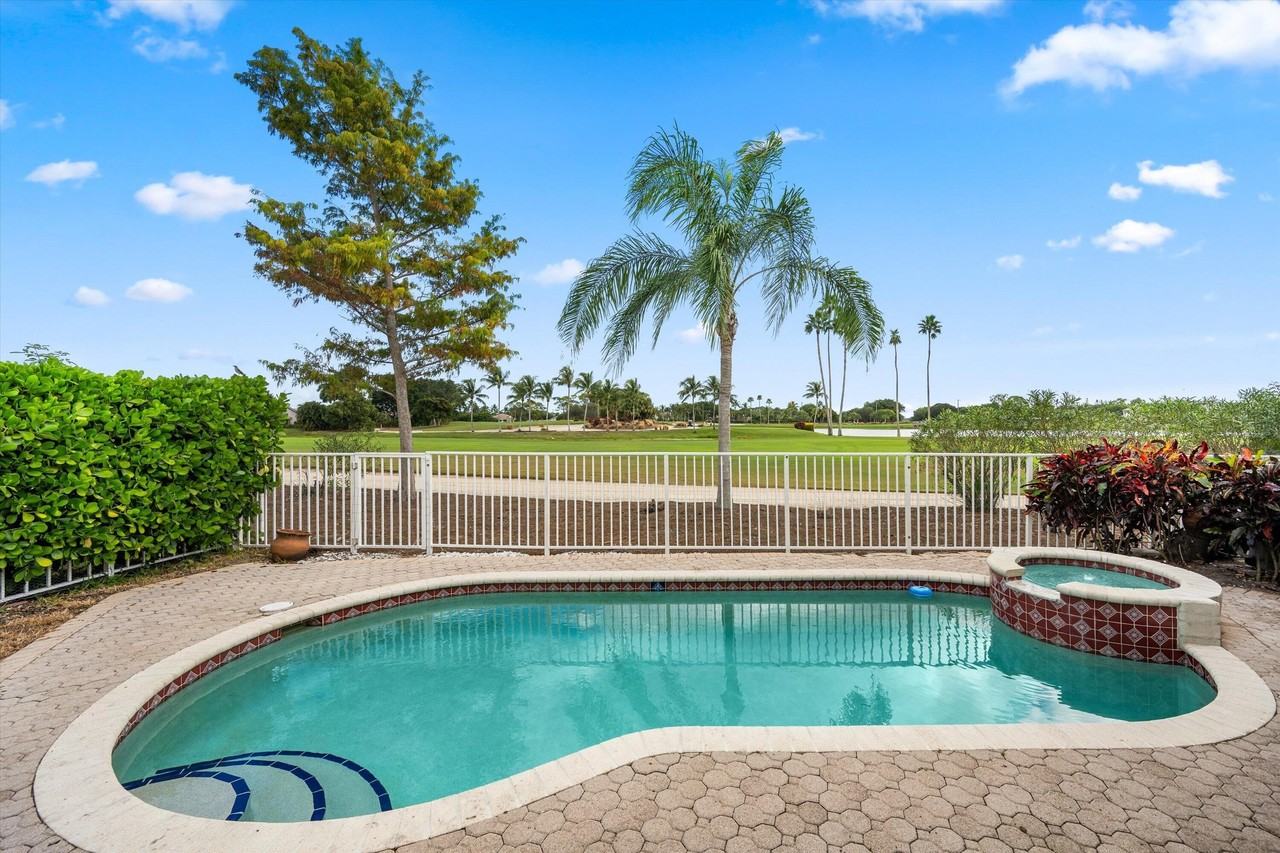 2104 Country Golf Dr - Photo 3 of 15