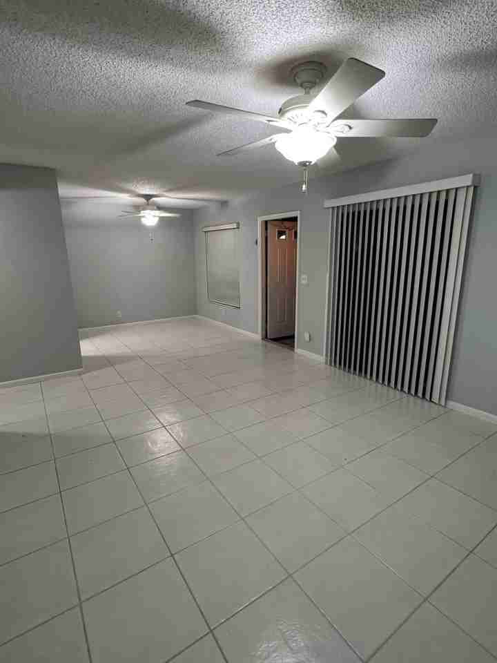 2335 Sw 22nd Ave Unit 1030 - Photo 4 of 41