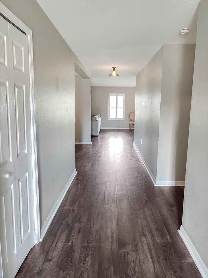 1641 Strathmore Cir - Photo 2 of 21