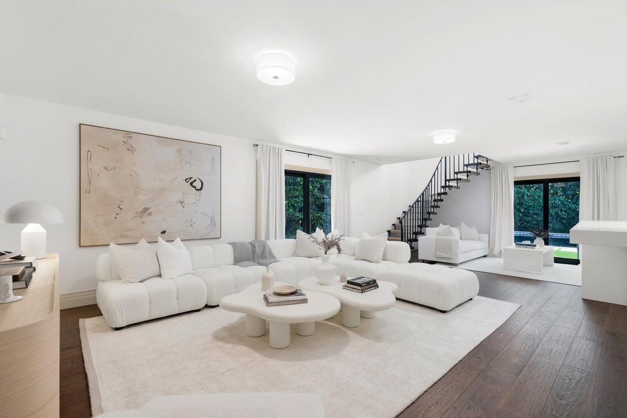 1435 N Ocean Way - Photo 4 of 24