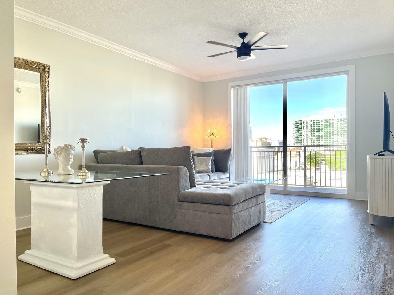 616 Clearwater Park Rd Apt 805 - Photo 4 of 50