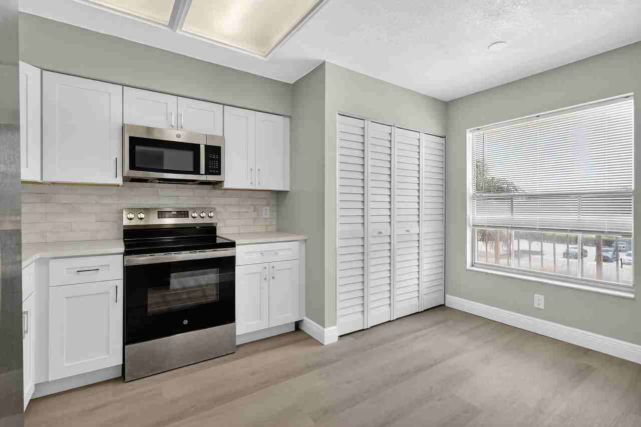 14527 Bonaire Blvd Apt 309 - Photo 2 of 20