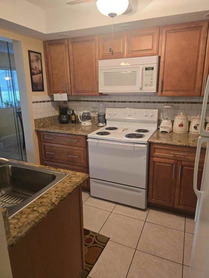 3186 Via Poinciana Apt 110 - Photo 3 of 14