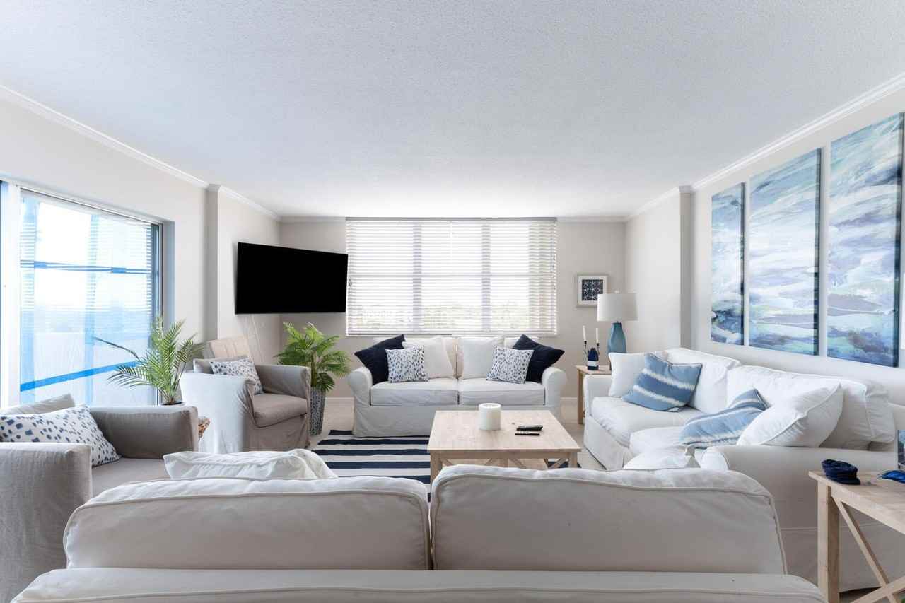 2600 N Flagler Dr Apt 611 - Photo 3 of 10