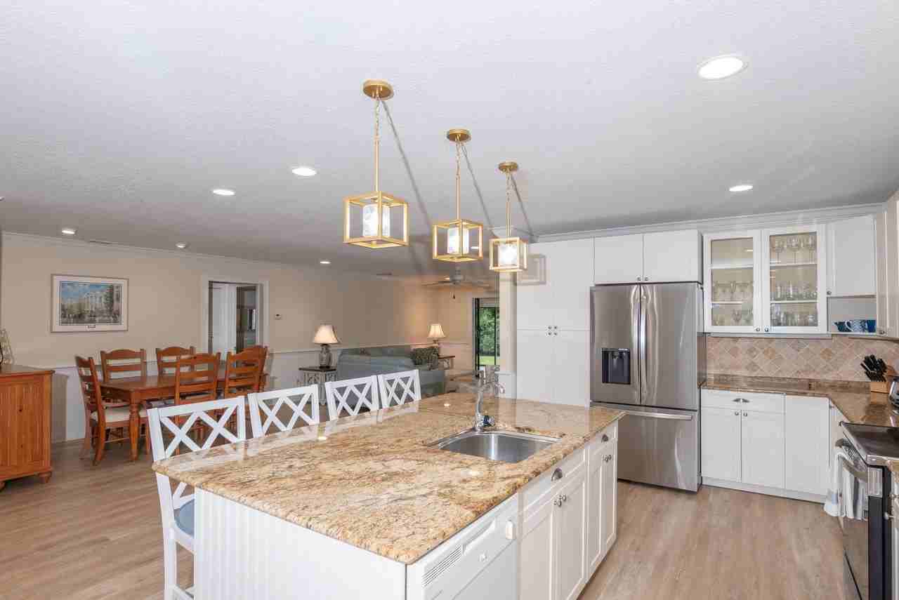 2918 Se Fairway W Unit 13 - Photo 6 of 34