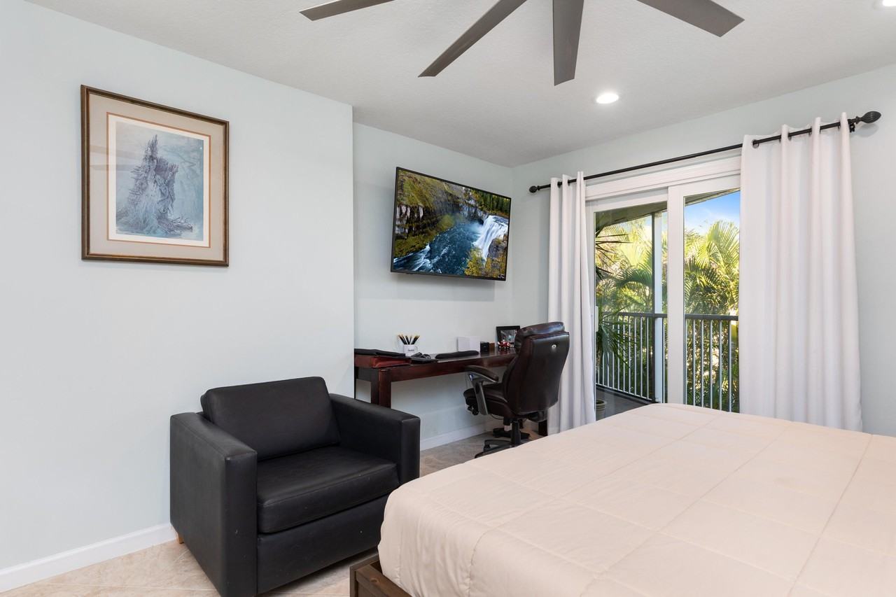 961 Se 20th Ave Apt 302 - Photo 5 of 40