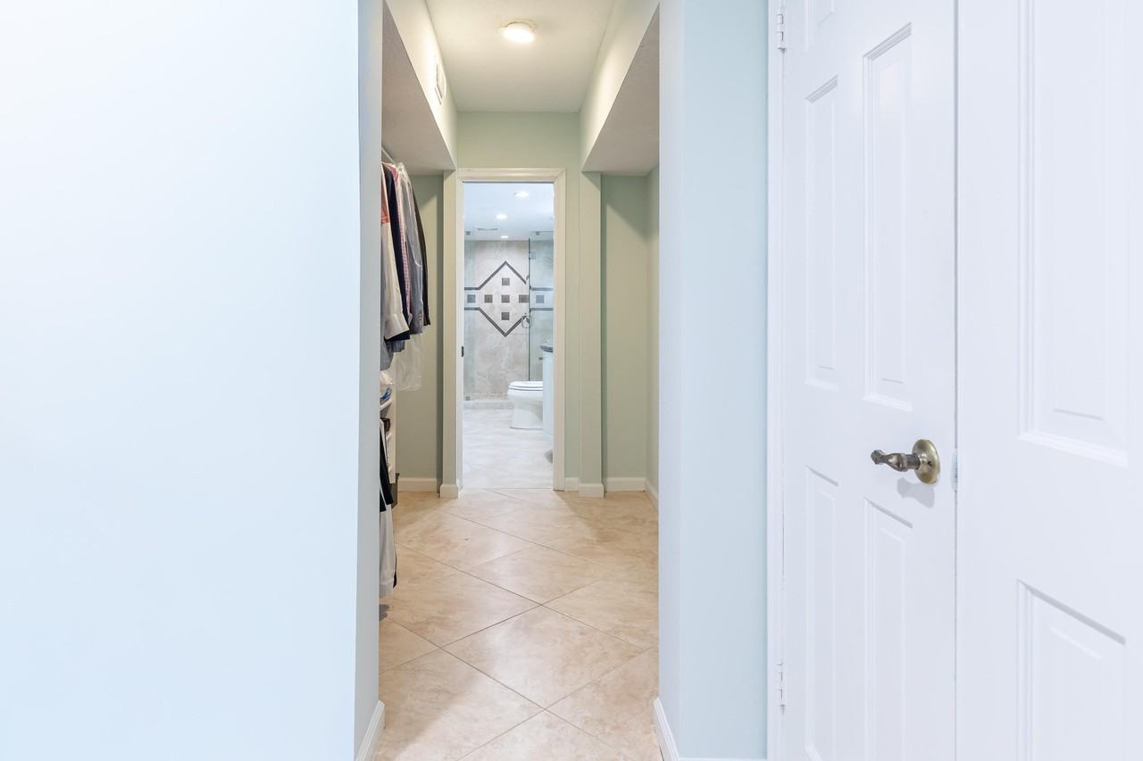 961 Se 20th Ave Apt 302 - Photo 6 of 40