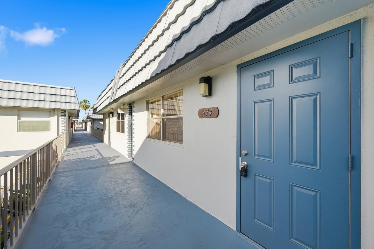 374 Tuscany G Unit G - Photo 7 of 20