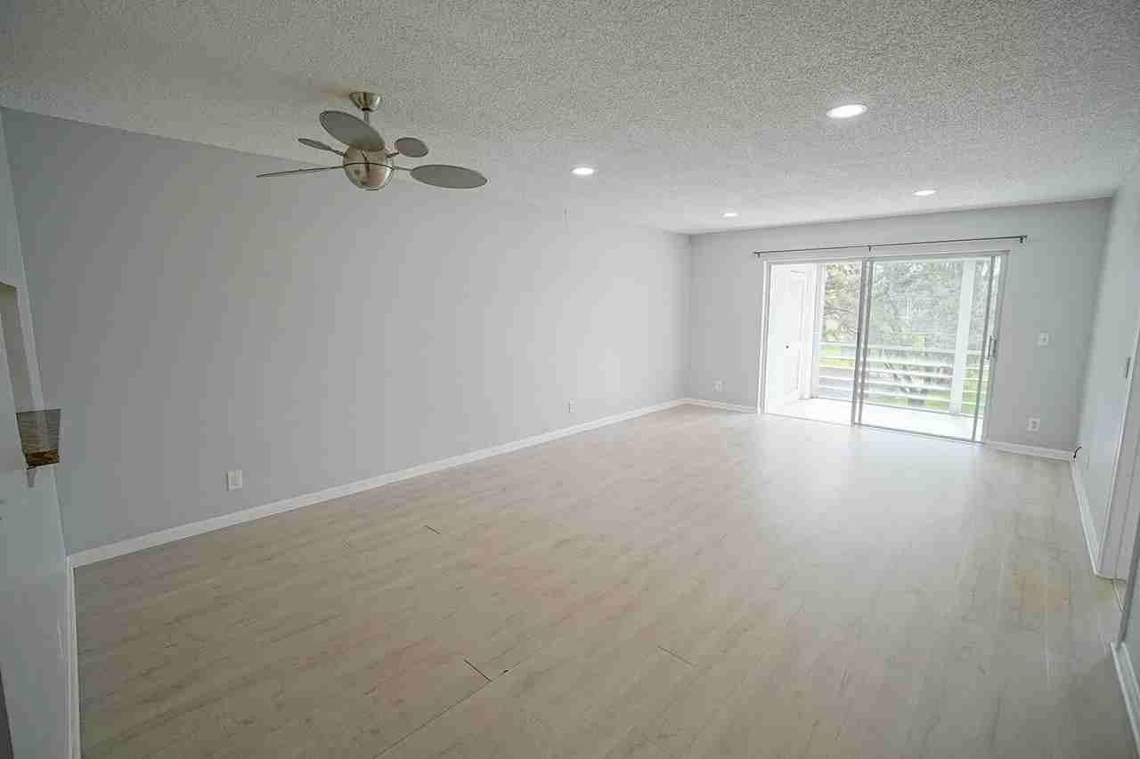 2828 Casita Way Apt 214 - Photo 4 of 20